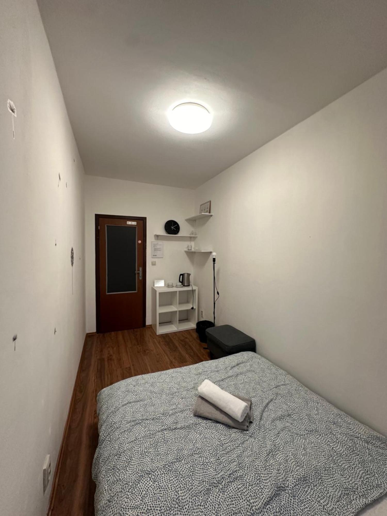 Room 1 Km From Center Bratislava Exteriér fotografie